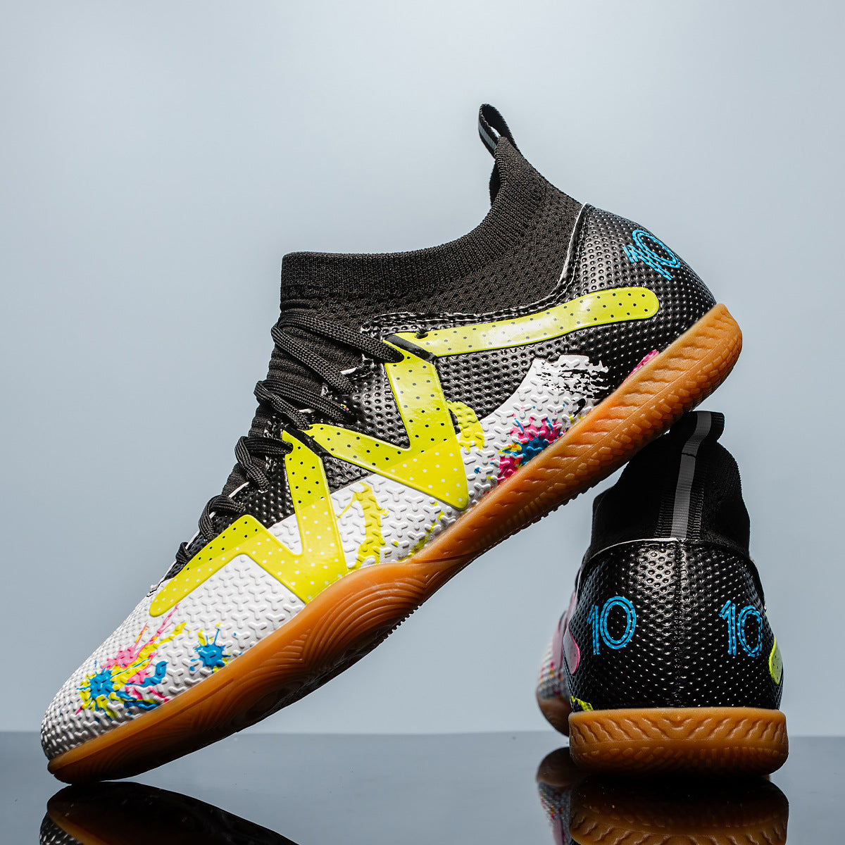 Chaussures de football plates pour jeunes hommes