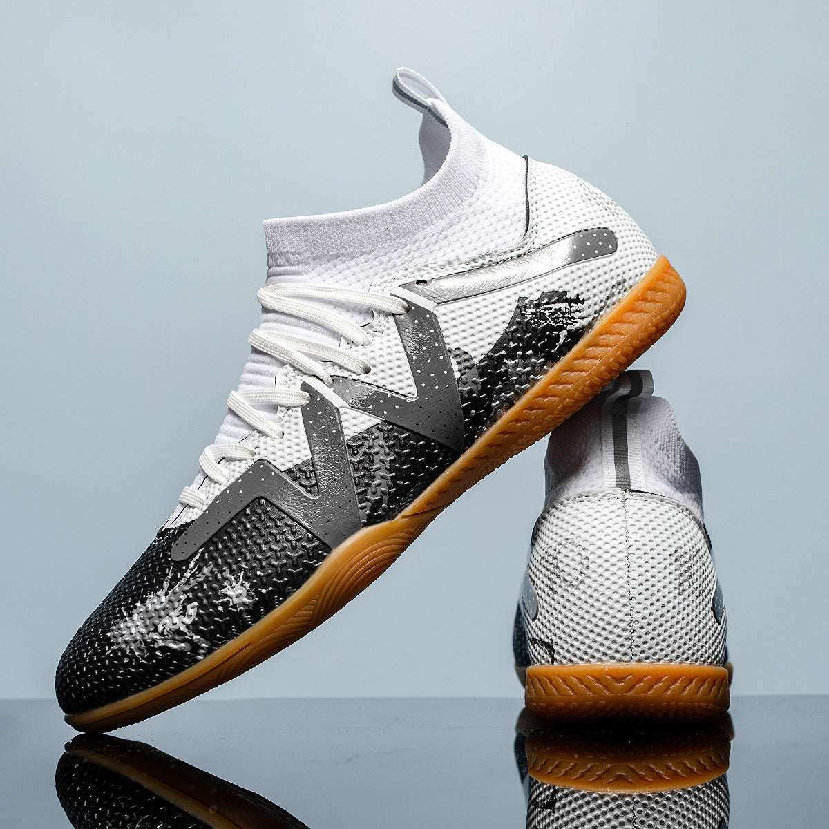 Chaussures de football plates pour jeunes hommes