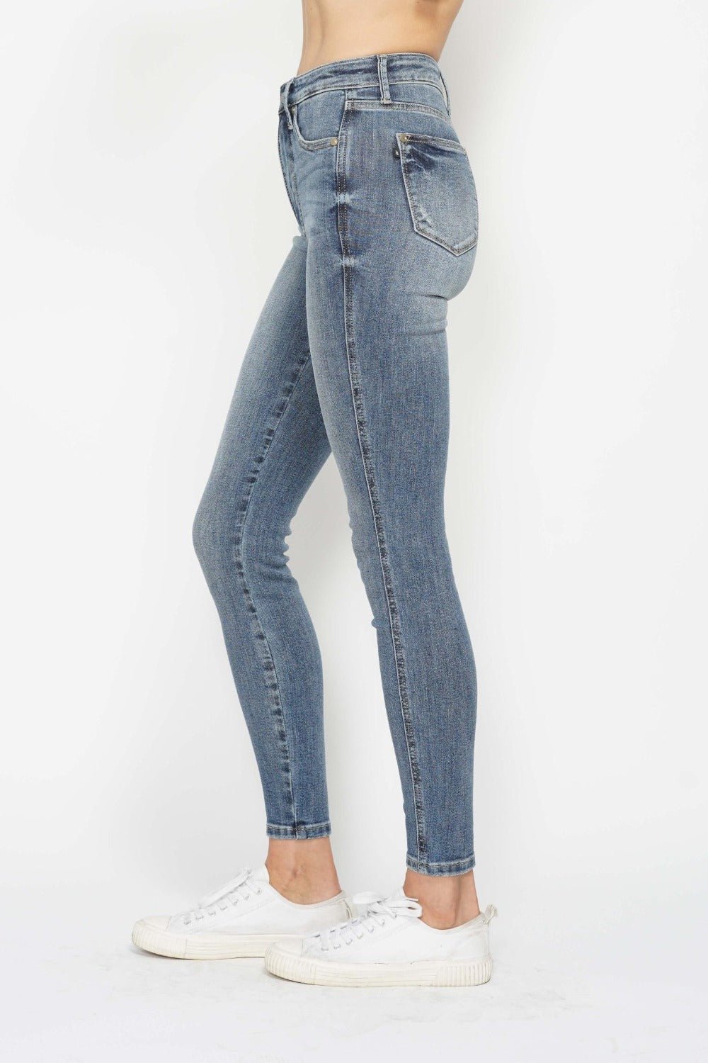 Judy Blue Full Size Tummy Control Contrast Wash Skinny Jeans-2